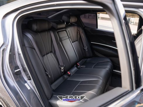 Used 2018 Acura RLX w/ Technology Package image 18