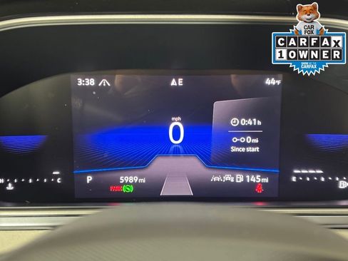 Used 2025 Volkswagen Taos SE image 17