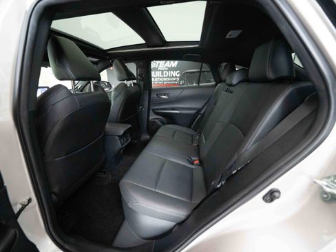 Used 2023 Toyota Venza Limited AWD/4WD image 23