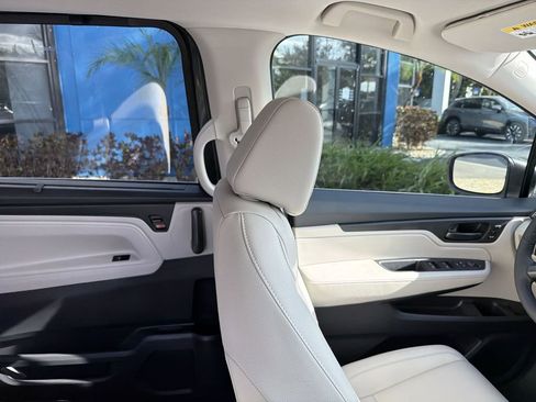 New 2026 Honda Odyssey EX-L image 14