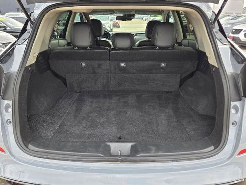 Certified 2024 Nissan Murano SV w/ SV Midnight Edition Package image 12