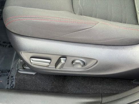 Used 2022 Toyota RAV4 SE w/ Weather & Moonroof Package image 22