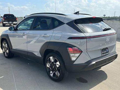 Used 2025 Hyundai Kona SEL image 10