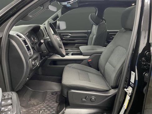 New 2026 RAM 1500 4x4 Crew Cab image 4