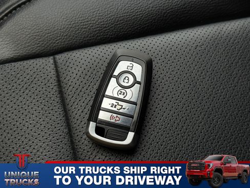 Used 2017 Ford F250 Lariat w/ Lariat Ultimate Package AWD/4WD image 32