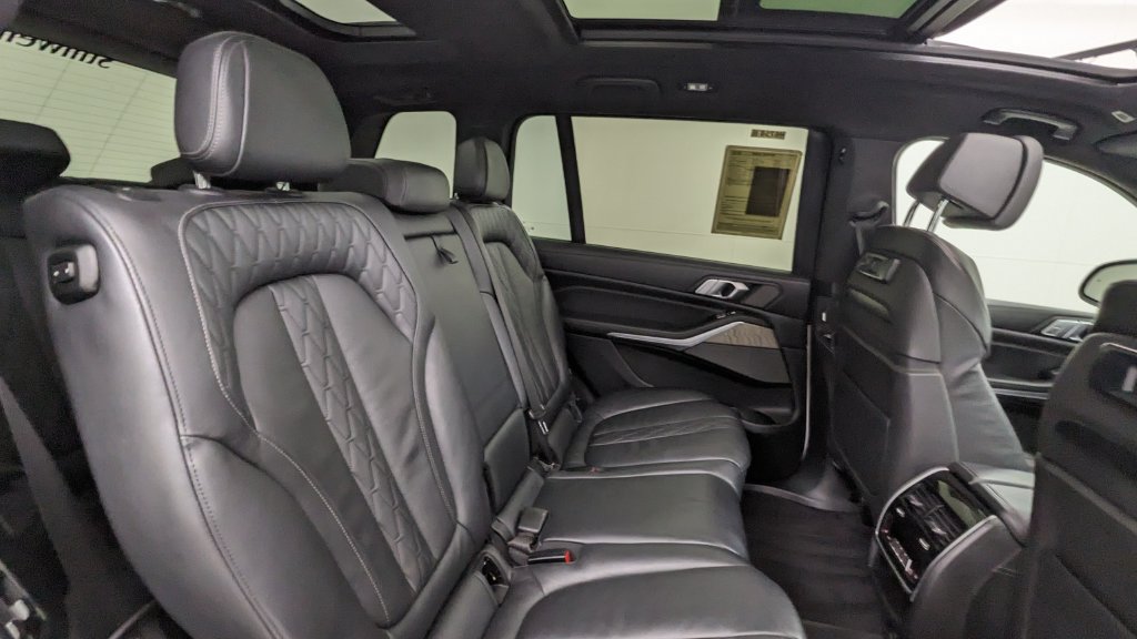 Used 2020 BMW X7 M50i AWD/4WD image 42