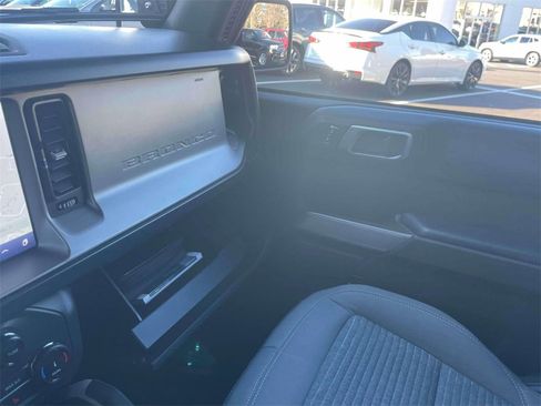 Used 2022 Ford Bronco Outer Banks image 30