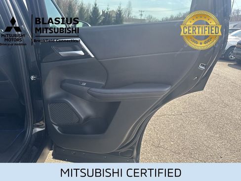 Used 2024 Mitsubishi Outlander 4WD Plug-In Hybrid image 30