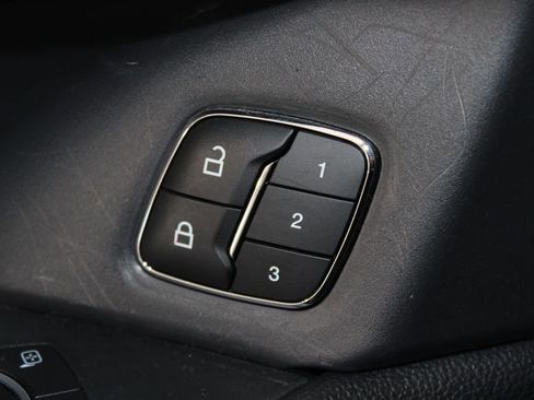 Used 2024 Ford Expedition Max XLT image 27