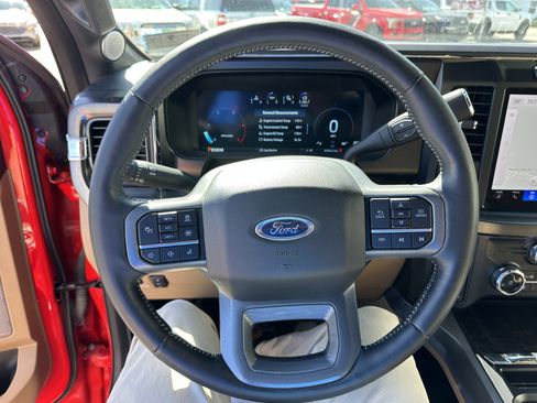 Used 2024 Ford F250 Lariat w/ Lariat Ultimate Package AWD/4WD image 15