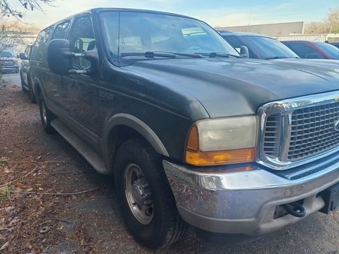 Used 2000 Ford Excursion Limited RWD image 1
