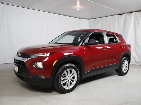 Used 2021 Chevrolet TrailBlazer LS FWD image 17