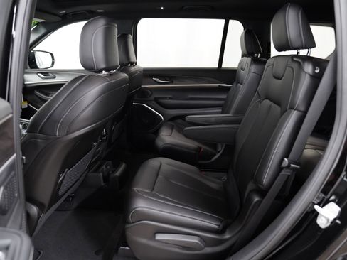 New 2026 Jeep Grand Cherokee L Limited AWD/4WD image 5