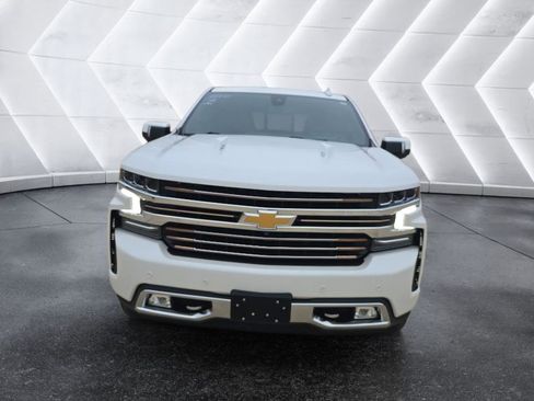 Used 2022 Chevrolet Silverado 1500 High Country w/ Technology Package image 2