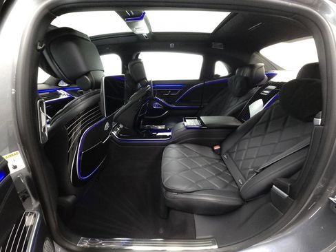 Used 2024 Mercedes-Benz Maybach S 680 4MATIC image 30