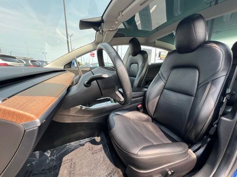Used 2018 Tesla Model 3 Long Range image 17
