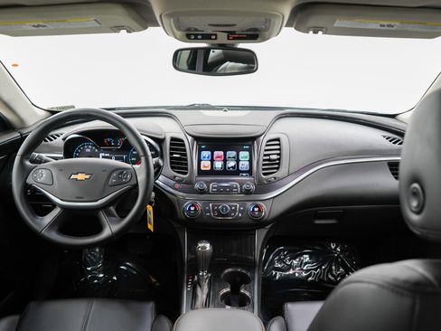 Used 2016 Chevrolet Impala LT w/ Convenience Package FWD image 13