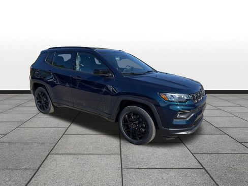 New 2026 Jeep Compass Latitude AWD/4WD image 7