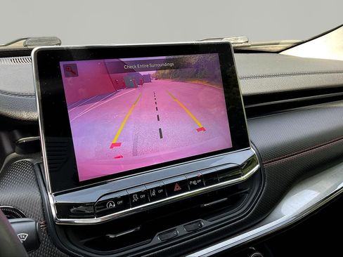 Used 2022 Jeep Compass Trailhawk w/ Trailhawk Elite Group AWD/4WD image 14