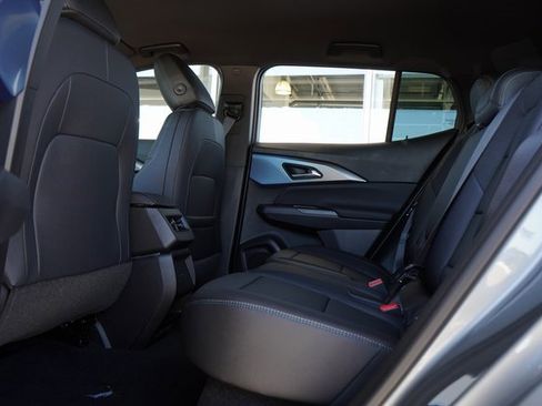 New 2026 Chevrolet Equinox EV LT image 25