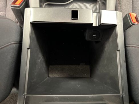 Used 2025 Ford Explorer Active image 44