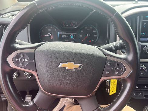Used 2018 Chevrolet Colorado Z71 AWD/4WD image 6