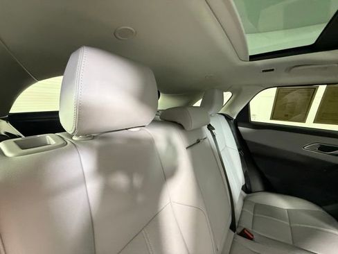 Used 2025 Land Rover Range Rover Velar Dynamic SE AWD/4WD image 32