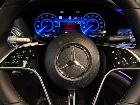 New 2026 Mercedes-Benz EQS 400 4MATIC SUV image 24