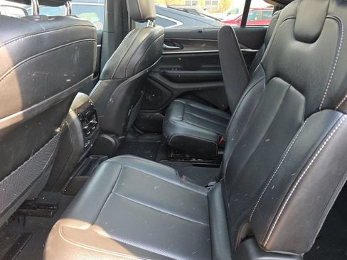 Certified 2024 Jeep Grand Cherokee L Limited w/ Luxury Tech Group II AWD/4WD image 4