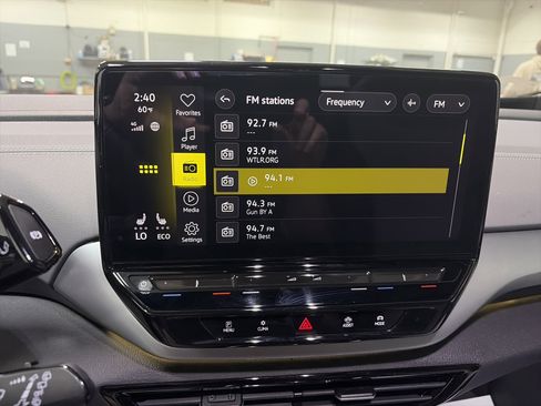 Certified 2024 Volkswagen ID.4 2WD image 18