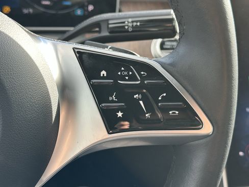 Certified 2025 Mercedes-Benz C 300 4MATIC Sedan image 19