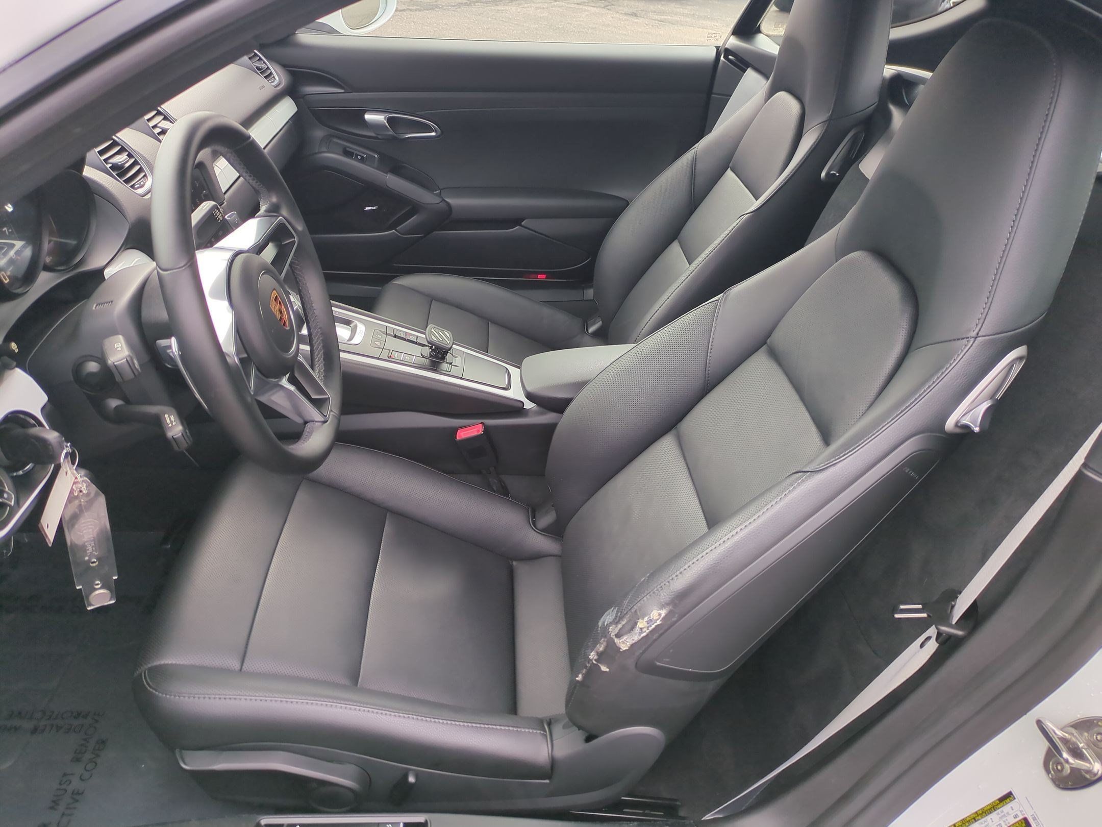Used 2018 Porsche 718 Cayman RWD image 15