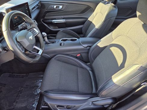 Certified 2024 Ford Mustang Coupe image 10