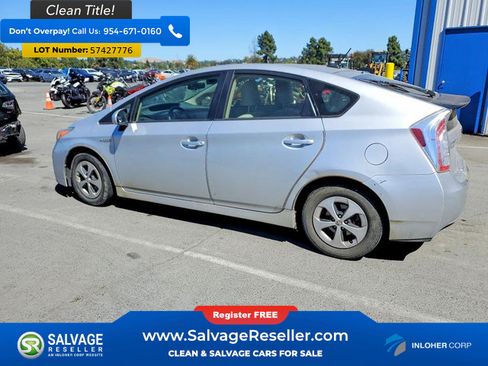 Used 2015 Toyota Prius Three FWD image 3