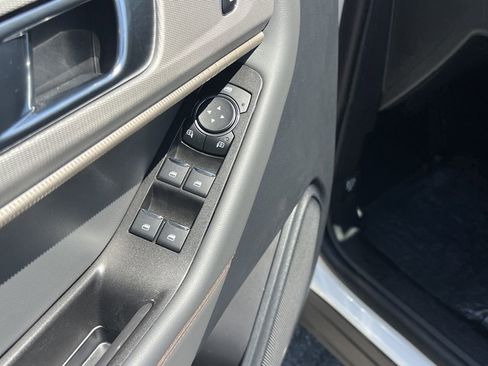 New 2026 Ford Explorer Active w/ Active Comfort Package RWD image 13