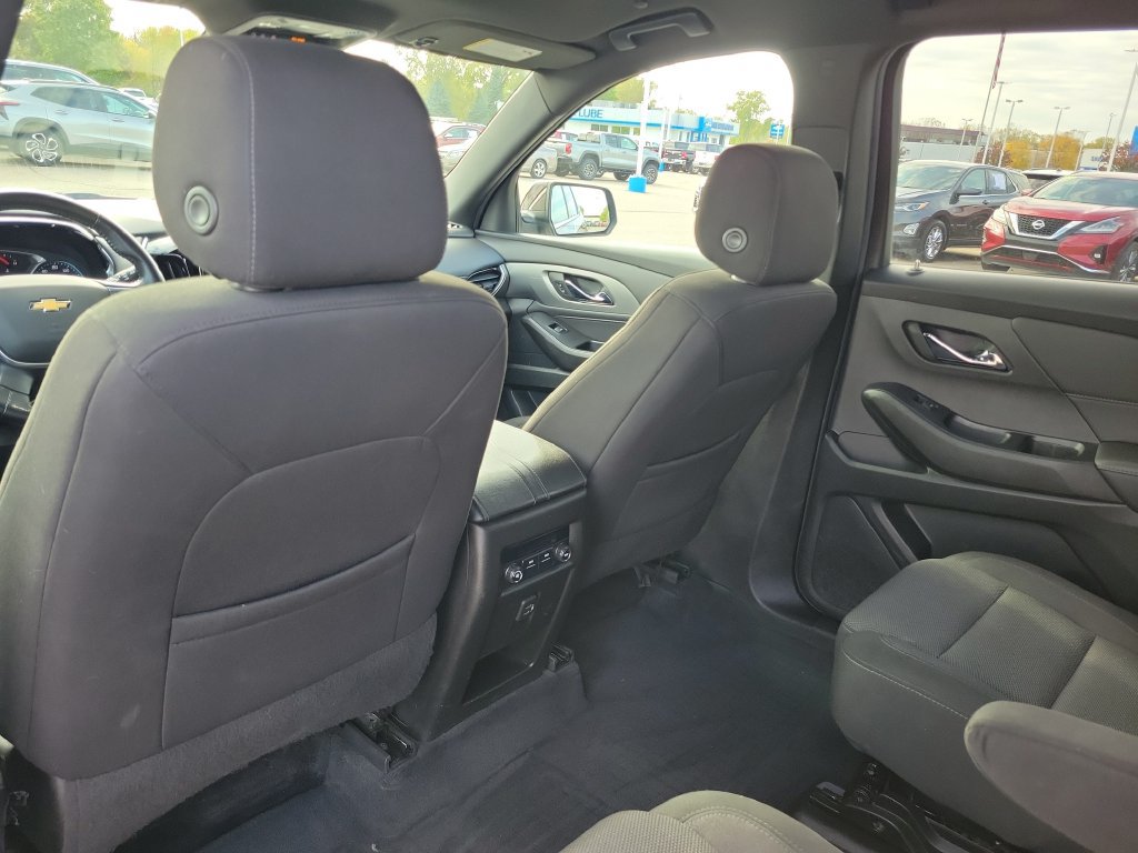 Used 2022 Chevrolet Traverse LT FWD image 31