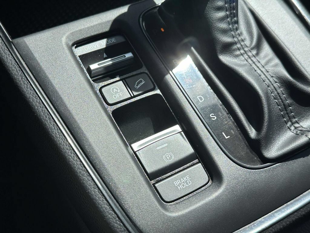 Certified 2024 Honda CR-V LX image 28
