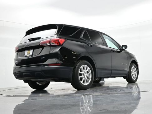 Used 2023 Chevrolet Equinox LS w/ LS Convenience Package image 22