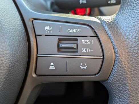 New 2026 Honda HR-V LX image 32