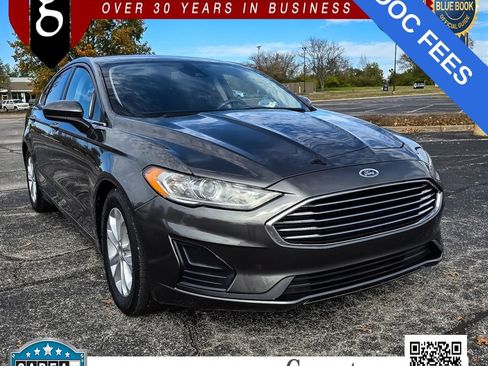 Used 2020 Ford Fusion SE FWD image 1