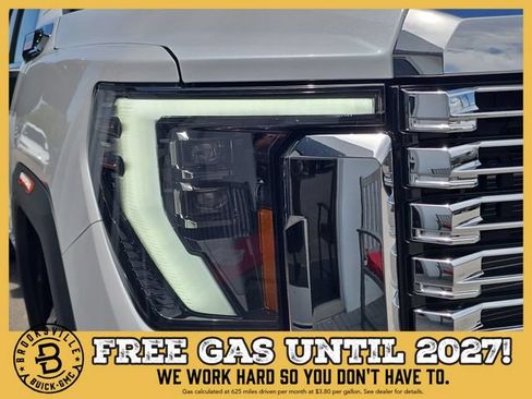 New 2026 GMC Sierra 3500 Denali w/ Denali Reserve Package AWD/4WD image 11