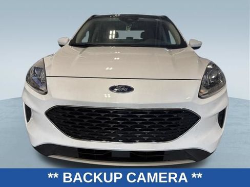 Used 2020 Ford Escape SE FWD image 3