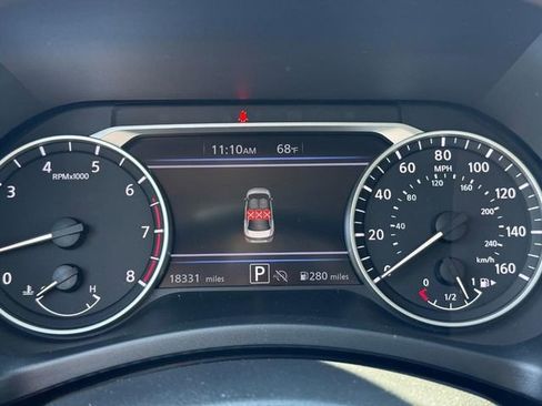 Used 2025 Nissan Sentra SV FWD image 21