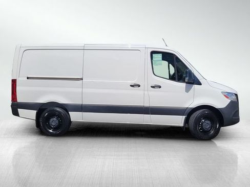 Used 2024 Mercedes-Benz Sprinter 2500 image 3