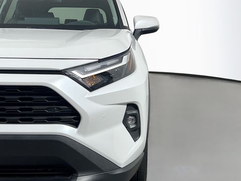 Used 2025 Toyota RAV4 XLE Premium w/ Weather Package FWD image 12