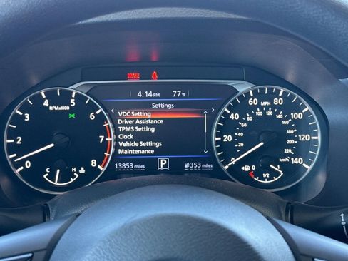 Used 2025 Nissan Altima 2.5 SV FWD image 19