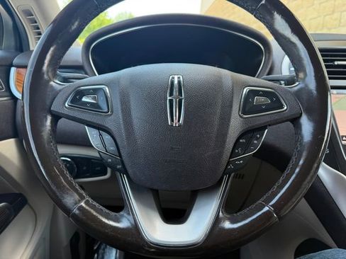 Used 2019 Lincoln MKC Select w/ Select Plus Package AWD/4WD image 12