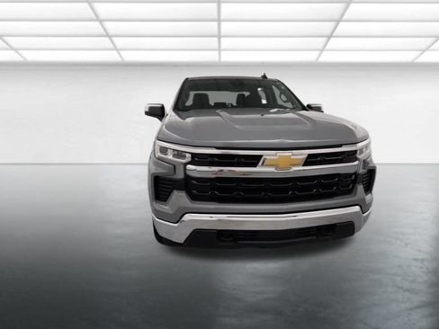Used 2024 Chevrolet Silverado 1500 LT AWD/4WD image 2