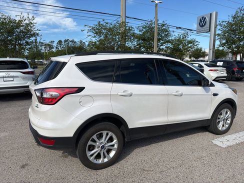 Used 2018 Ford Escape SE w/ SE Sync 3 Package image 13