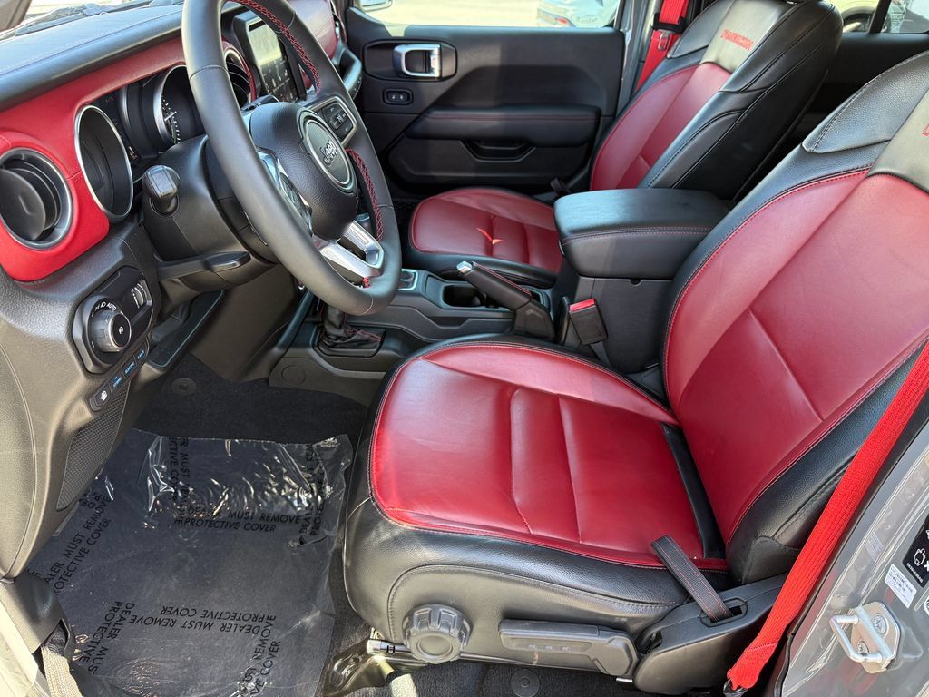 Used 2023 Jeep Wrangler Unlimited Rubicon 4xe AWD/4WD image 23